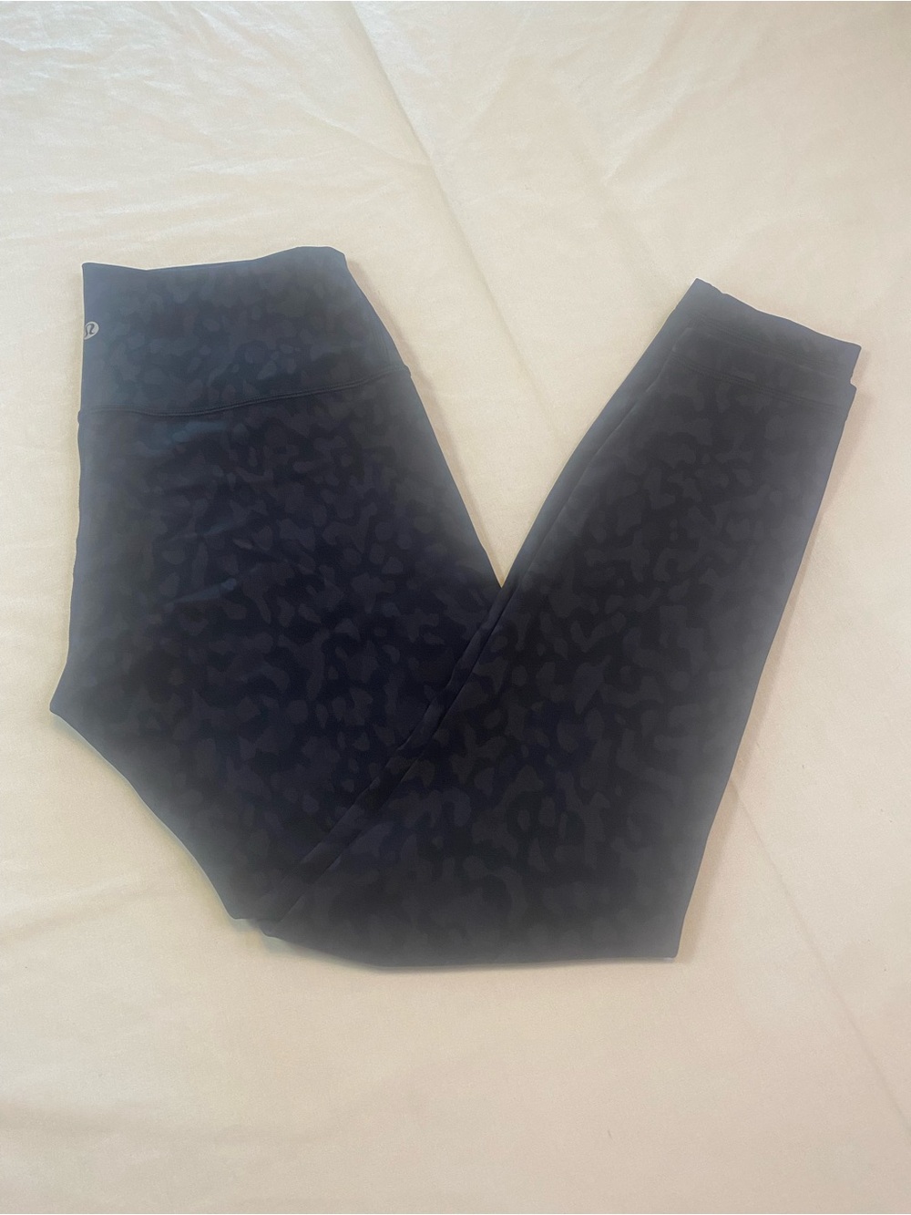 lululemon athletica Women's
Black/Gray Leopard Pull On Yoga
Leggings Size 8